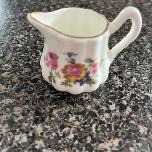 Vintage Oak Dean Fine Bone China Mini Creamer - Picture 1 of 3